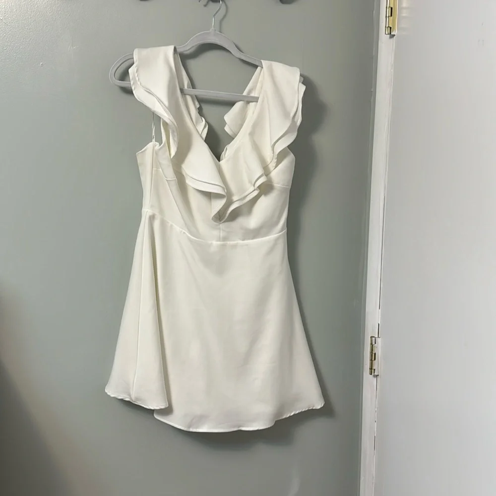 Ivory Lulus dress L - Picture 1 of 1